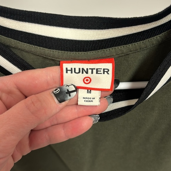 Hunter X Target collab muscle tank - Picture 2 of 3